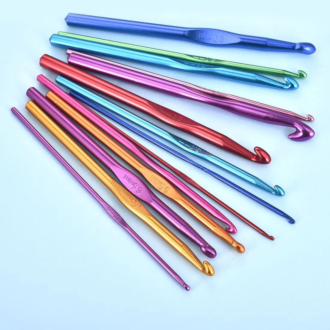 Metallic Crochet Hooks 2mm–10mm  Random Color