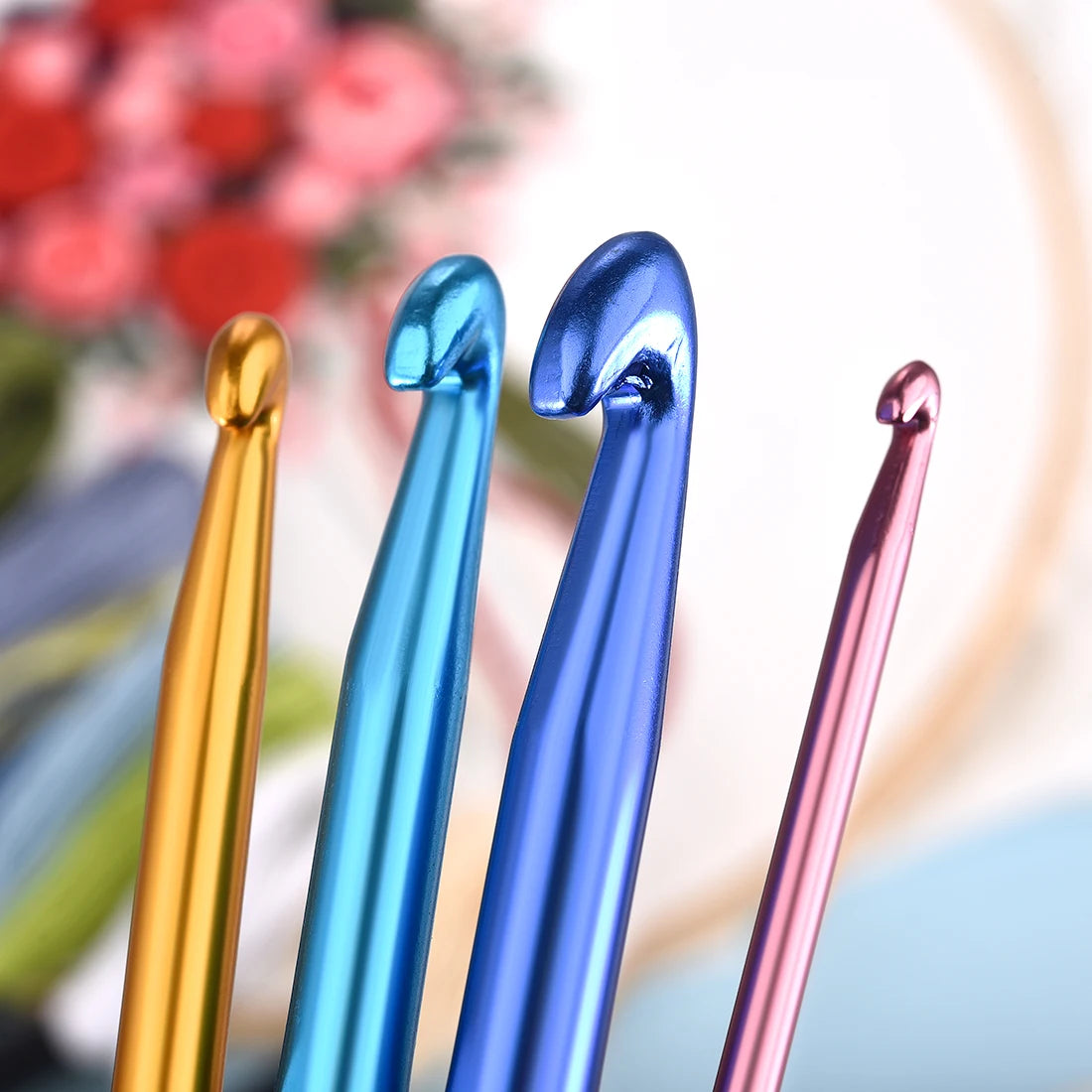 Metallic Crochet Hooks 2mm–10mm  Random Color